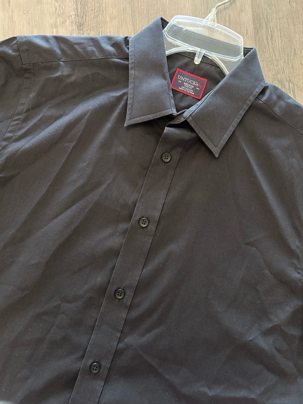 UNTUCKit Coufran Mens Medium Slim Fit Short Sleeve Button Down Shirt Black